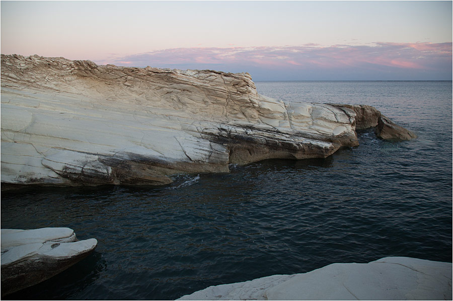 Кипр. Белые камни